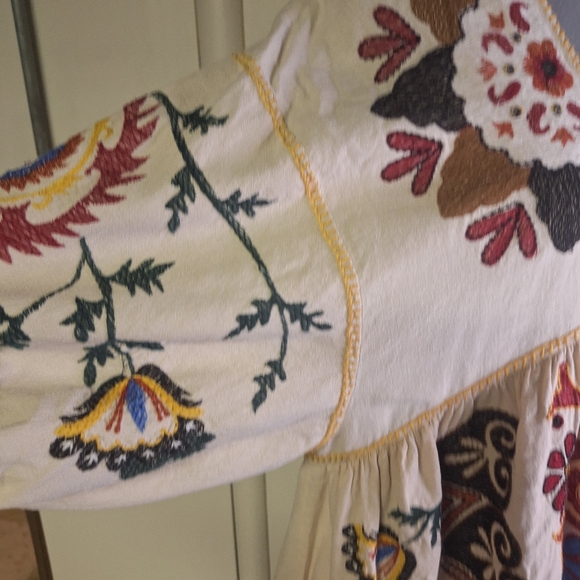 Zara Multicolor Embroidered Linen Mini Floral Dress. Size Med - Picture 6 of 8